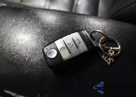 2016 Kia Sorento 3.3L Ex from USA, damaged, VIN 5XYPHDA52GG124915